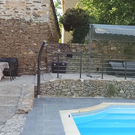 L'0livier Avec Piscine En Aveyron *