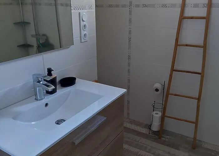 Hébergement de vacances L'0livier Avec Piscine En Aveyron Saint-Just-sur-Viaur